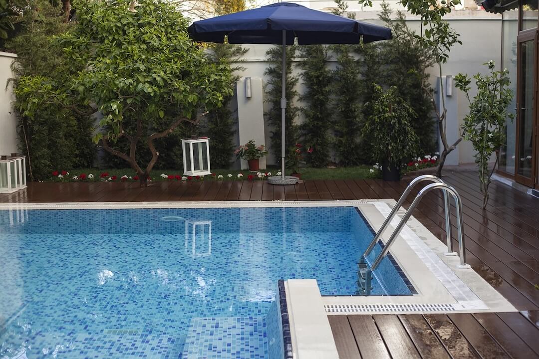 Florida Climate Impacts on Pool Repairs Image